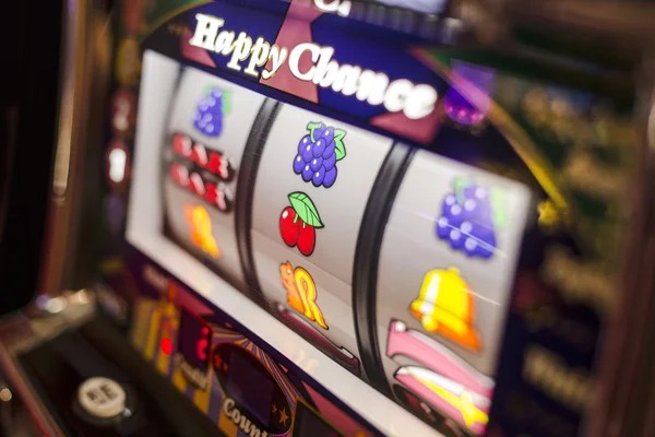 Pretty Gaming live-dealer table interface on harumwin